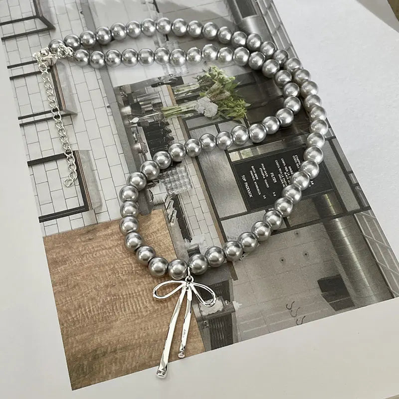 Fashionable Choker with Pendant Graceful Bowknot Pendant Choker Necklace with Gray Pearls Neck Jewelry Accessories